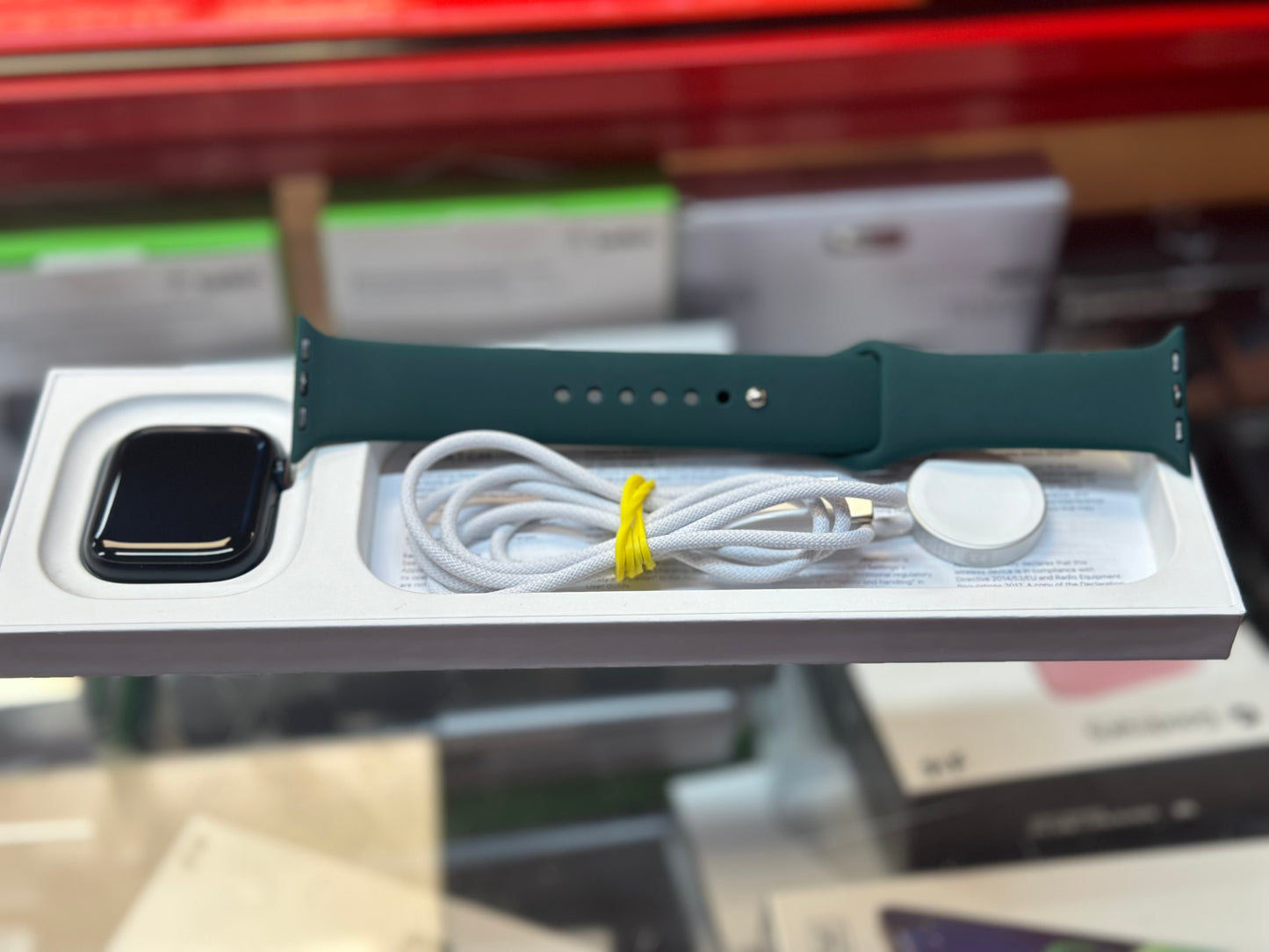 Apple Watch Series 9 (Cellular) with Strap, Midnight Aluminium, 41mm - Gadgo