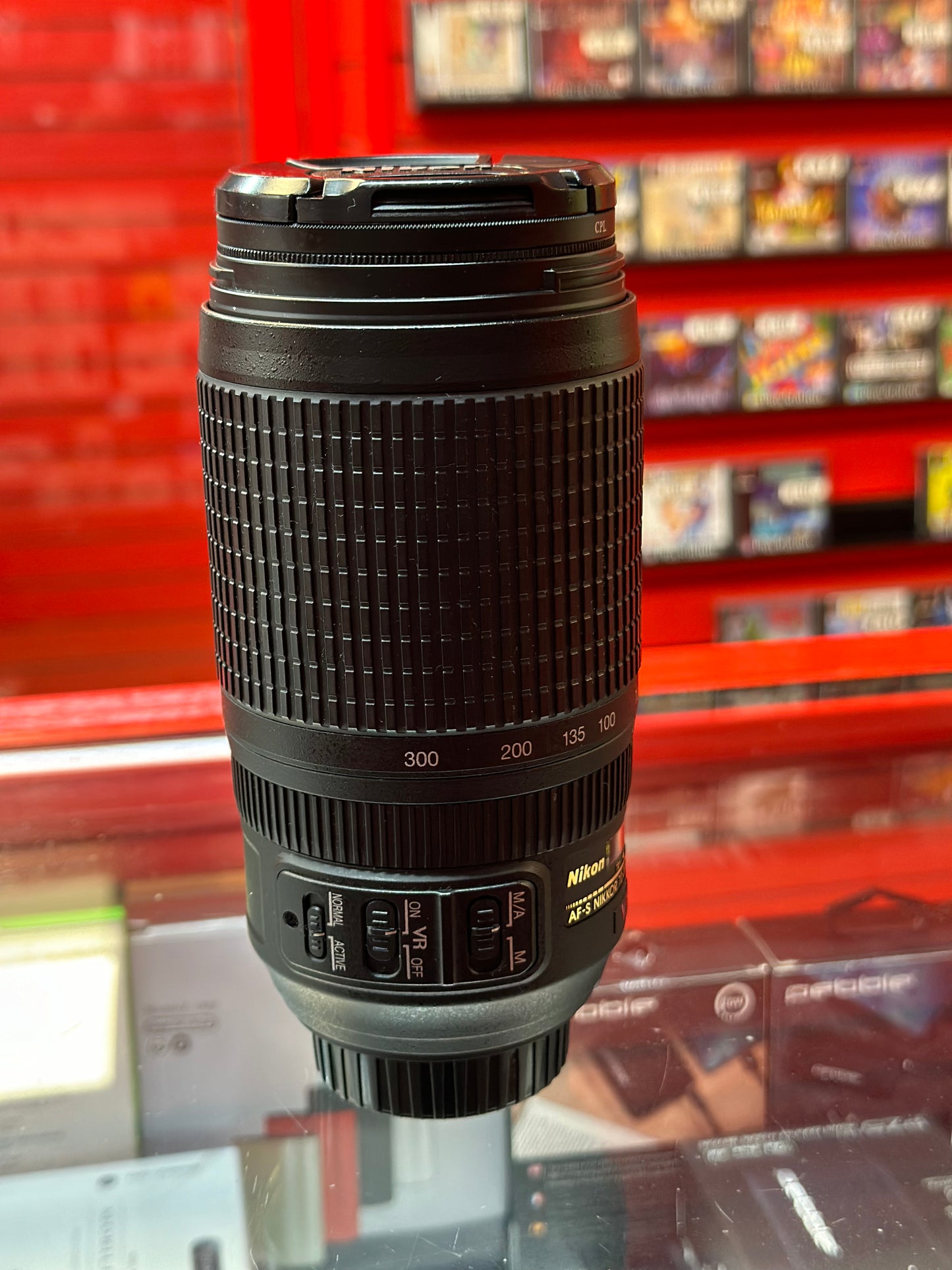 Nikon AF-S VR 70-300mm F/4.5-5.6G ED - Gadgo